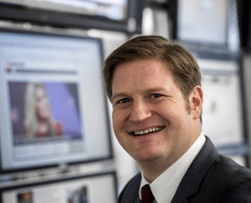 Online- und Print-Desk im RP-Newsroom werden eins
